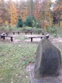 Nowe ławki przy kamieniu - Drapałka 25.10.2012.